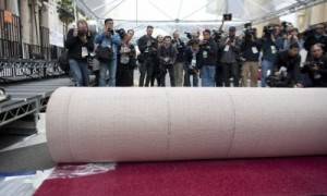 La alfombra roja de los Óscar se prepara para hacer frente a la lluvia