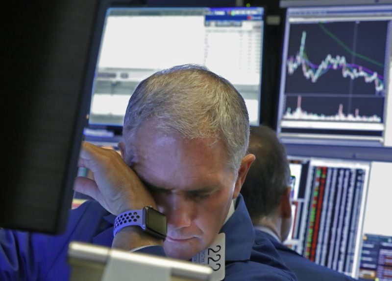 Caen dos puntales de Wall Street, el Nasdaq sigue sumando récords