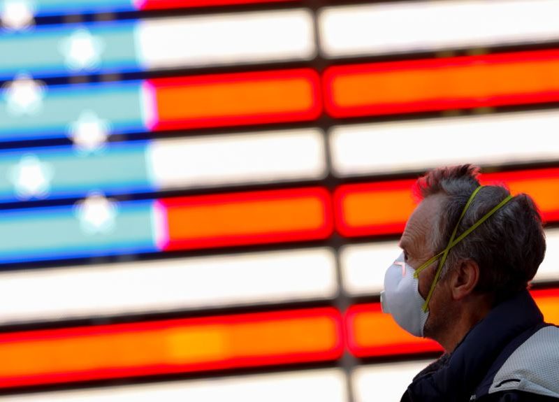 Fauci advierte que hay que pausar e “incluso quizás” retroceder en las reaperturas