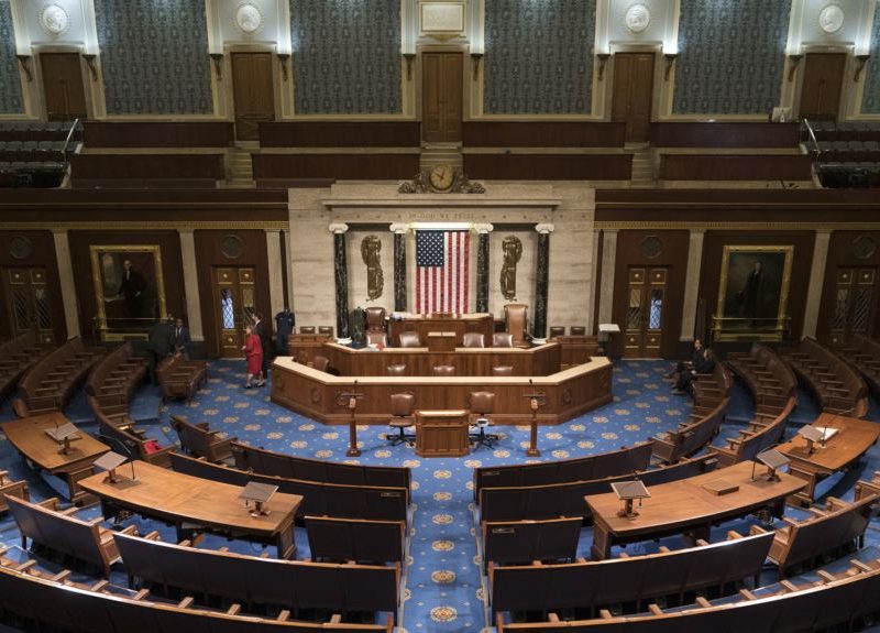 Cámara de Representantes actúa para remover a Trump de la presidencia