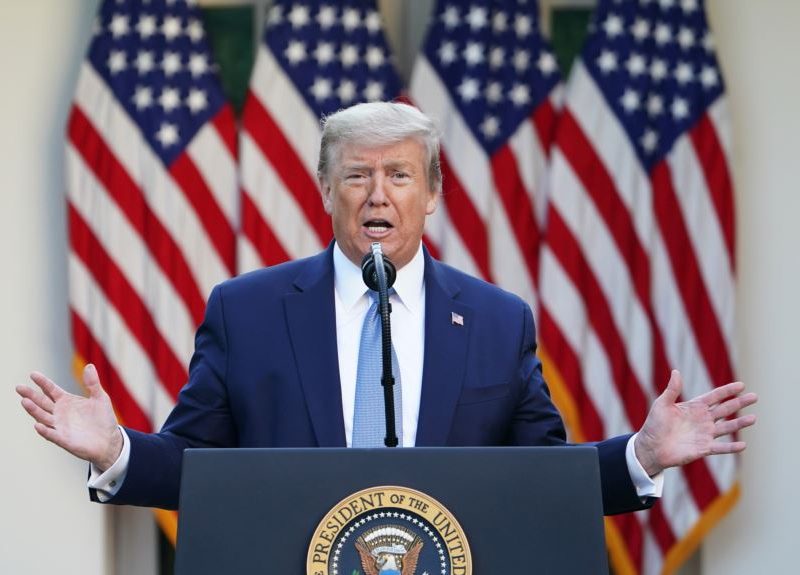 Trump suspenderá de forma temporal la inmigración debido al coronavirus