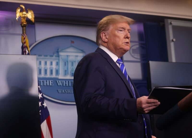 Trump: “46 estados han reportado un descenso de hospitalizaciones”