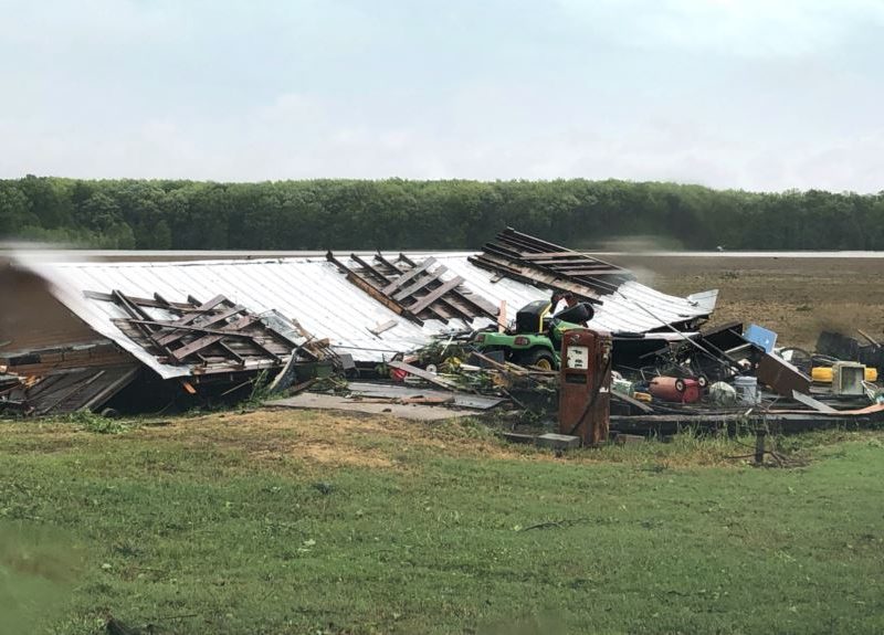 EE.UU.: tornados y tormentas dejan un sendero de destrucción y muerte en el sur