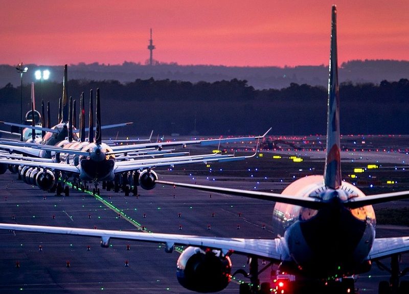 Presidente ejecutivo de Boeing prevé dificultades para industria aérea