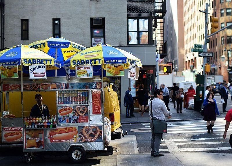 Trump reaviva la guerra comercial y la tensión en bonos. Ahora la economía afronta una semana difícil