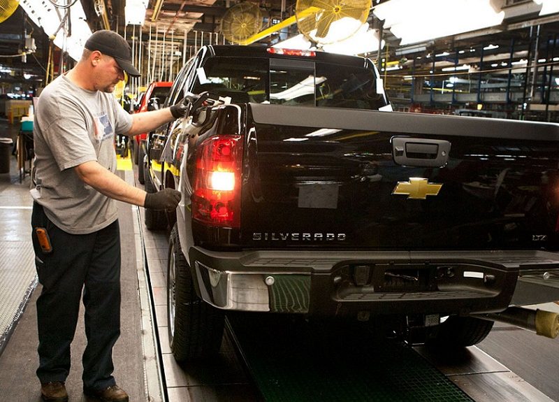 Solicitudes de subsidio por desempleo en EE. UU. caen a 267.000