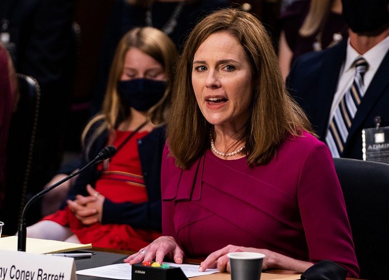 Barrett no se compromete a retirarse de disputas electorales en la Corte Suprema