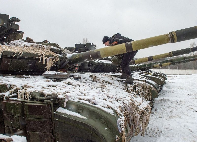 Biden envía más tropas a Europa en medio de tensión en Ucrania