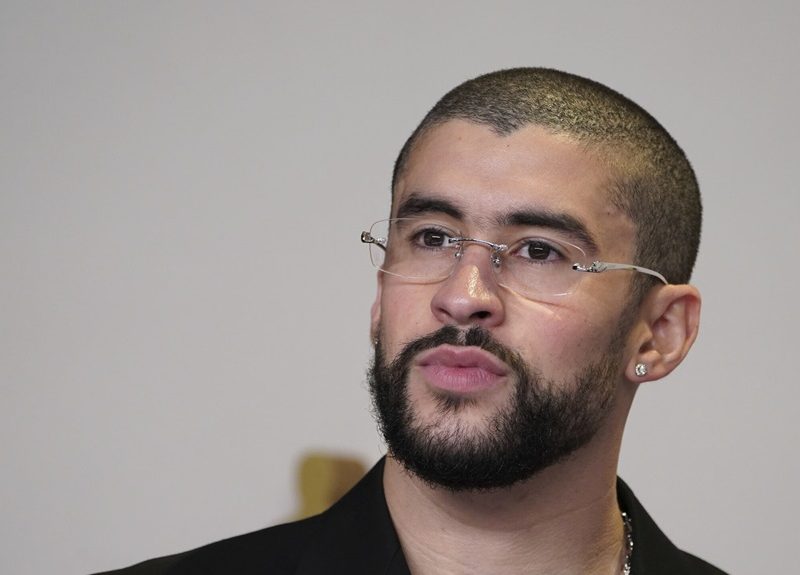 Bad Bunny presume de orgullo puertorriqueño en un concierto para “Tiny Desk”