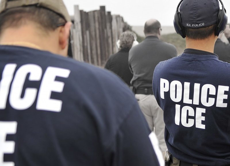 Trump ordena a los agentes de ICE que hagan todo lo posible para lograr deportaciones masivas