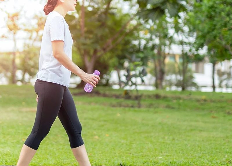 Cómo la forma de caminar puede revelar la edad de tu cerebro